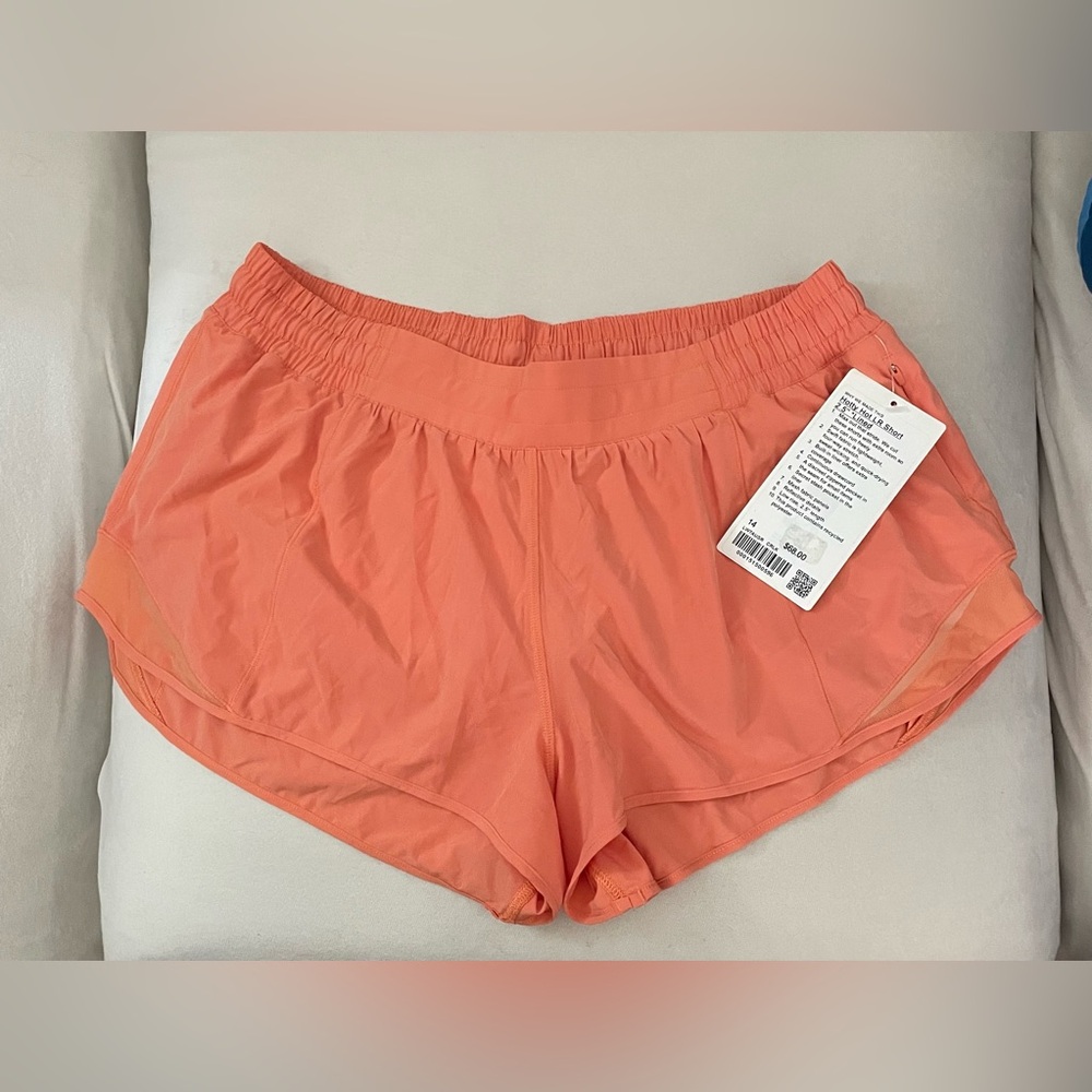 Lululemon NWT Hotty Hot Low Rise 2.5” Shorts Orange Color Size 14 - Picture 9 of 10